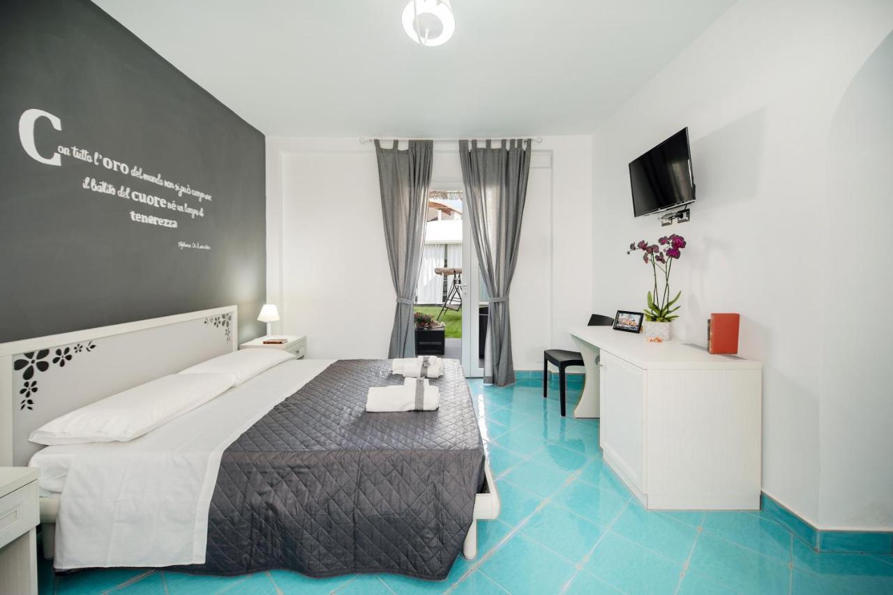 La Casa Del Pozzo Vecchio Bed & Breakfast Procida Exterior photo